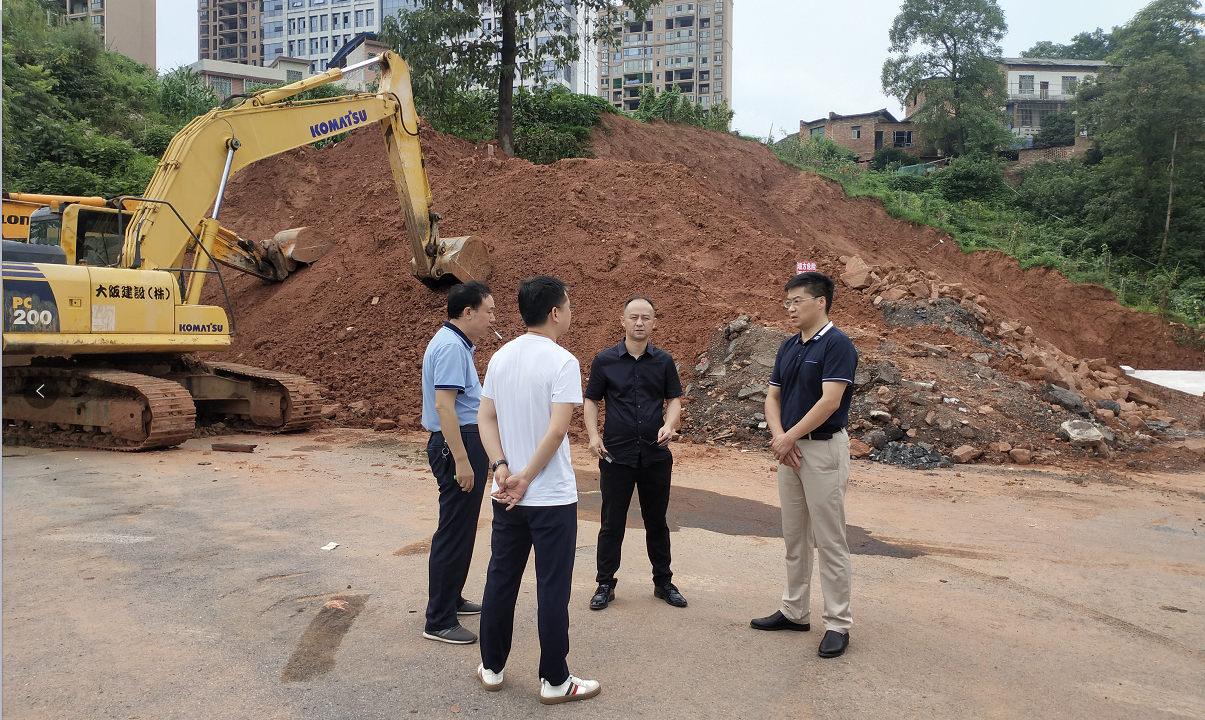 曾峤林深入迎春路至宝庆西路路段项目建设现场调研_邵阳头条网