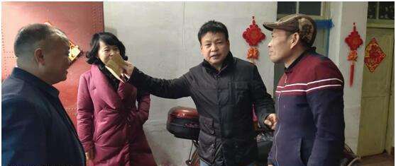 大祥区开展计生困难户关爱帮扶慰问活动(图1)