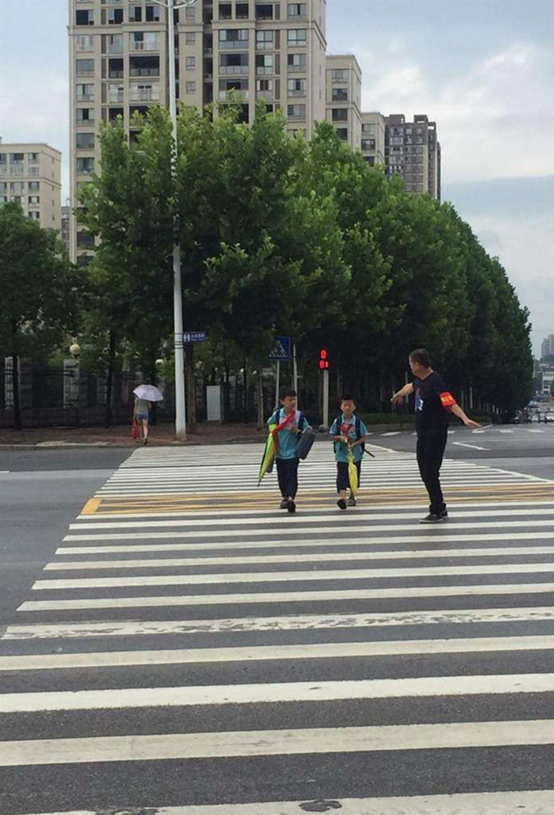助力创建文明城市 区征收办在行动(图3)
