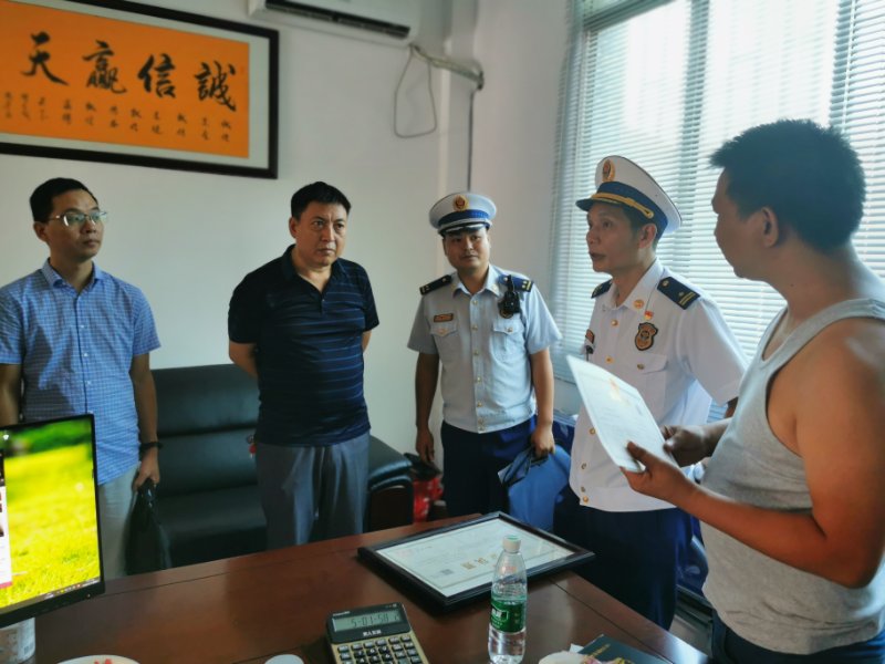 大祥区多部门联合开展寄递物流业集中整治联合执法检查(图2)