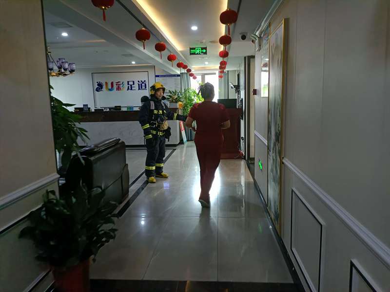区消防救援大队深入公众聚集场所开展消防知识培训及应急疏散演练(图3)