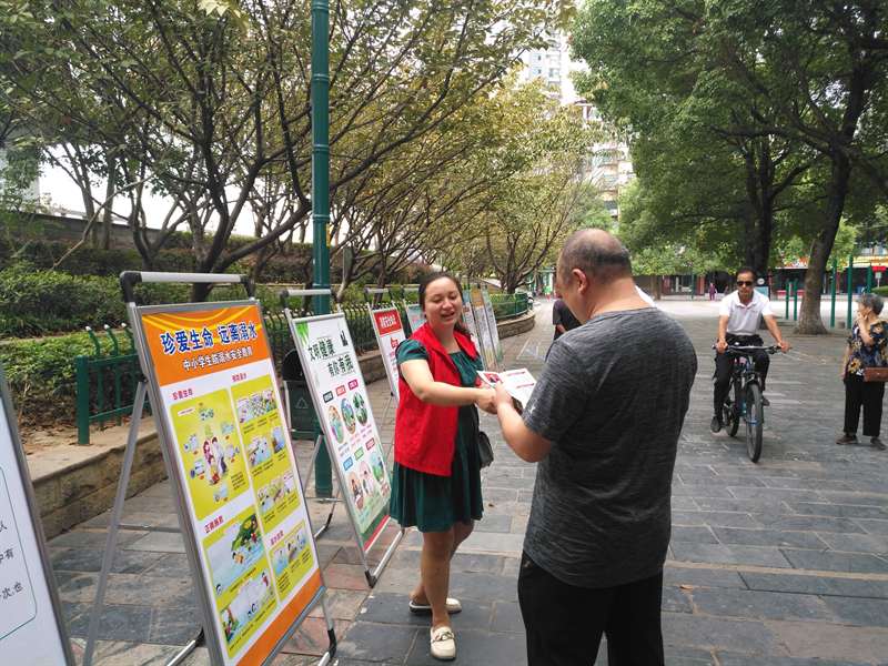 区交通局：文明宣传进社区  文明新风入人心(图3)