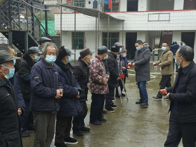 大祥区民政局春节前夕走访慰问敬老院(图1)
