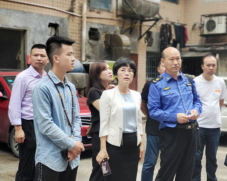李江晖组织召开委员“微建议”办理协商会(图1)