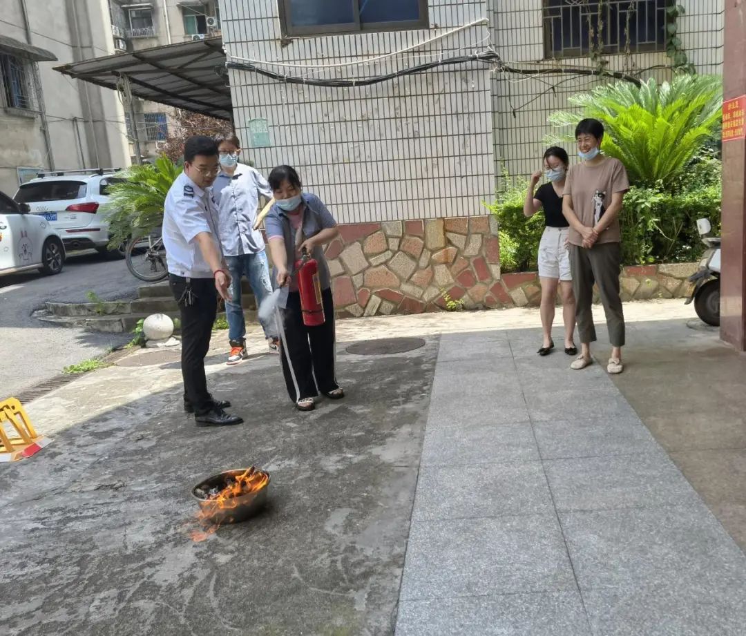 大祥区行政审批服务局开展消防安全知识讲座及演练(图2)