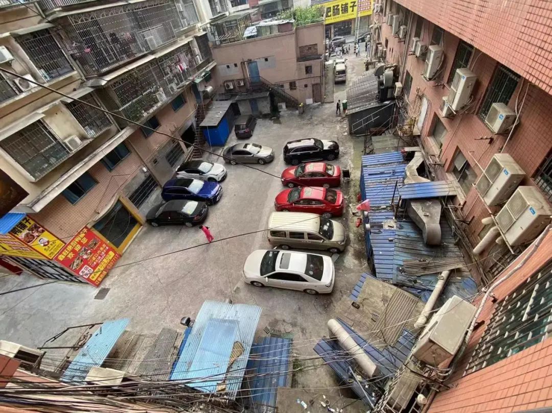 委员“微建议”解决民生大问题——大祥区政协关于“加强彩虹大厦院落环境整治，助力创建全国文明城市”微建议办理工作侧记(图2)