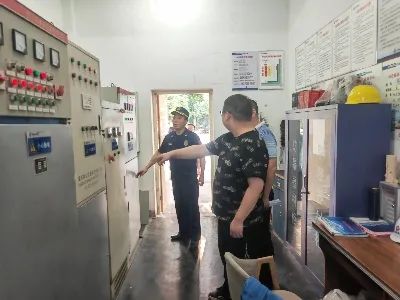 大祥区消防救援大队联合区商务局开展加油站消防安全检查(图2)