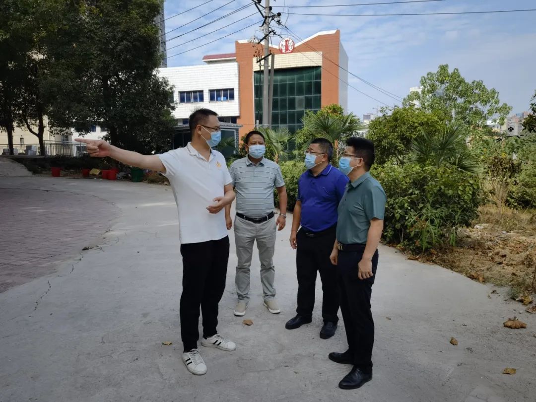 向兵督导检查秋季开学工作(图3)