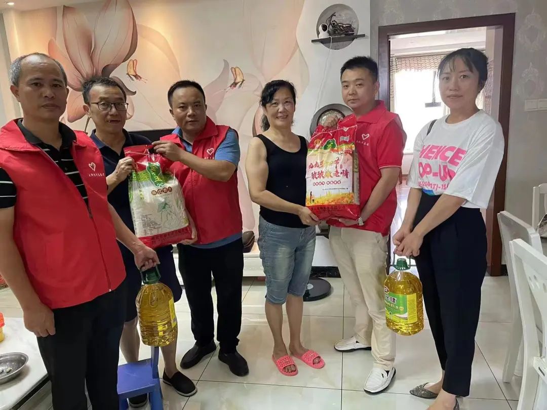大祥区卫健局开展“敬老月”及计生特殊困难家庭走访慰问活动(图2)