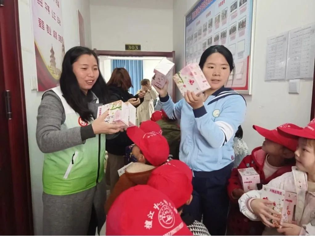 大祥民政：2023年国际社工日大祥区开展推进“五社联动”关爱“一小一老”社会工作主题宣传系列活动(图7)