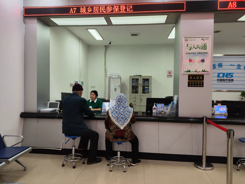 大祥区行政审批服务局：“小窗口”促“大团结”(图1)