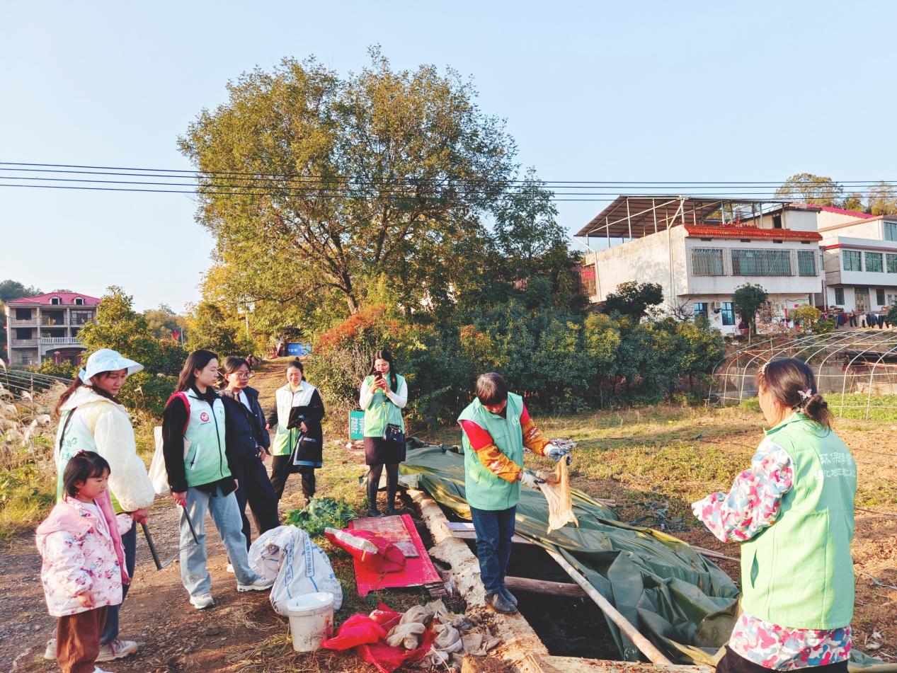 “世界土壤日”——大祥区社会组织孵化和培训基地开展零污染酵素种植，助力乡村振兴系列活动(图2)
