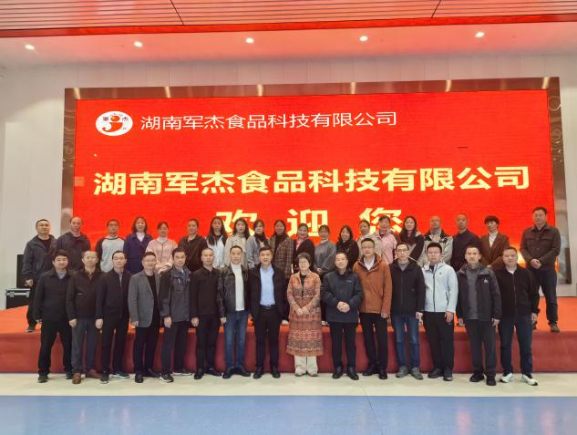 “把课堂搬进一线”——大祥区委党校2025年科干二班开展现场教学和实地调研(图1)