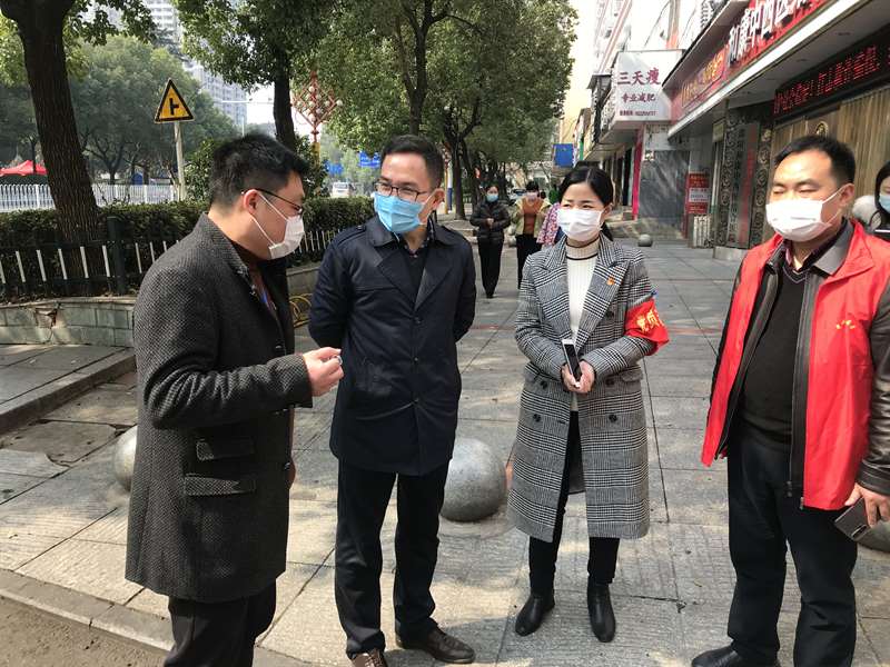 防松懈、抓整改、再落实，邓涛深入基层督导疫情防控和环境卫生工作(图3)