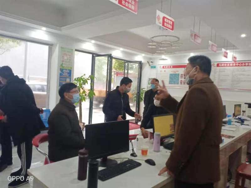 大祥区人大机关深入社区一线开展网格化防控(图2)