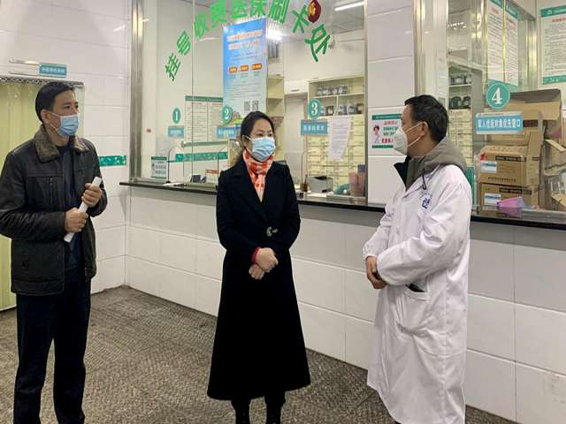 黄艳娥到敬老院指导疫情防控工作(图2)