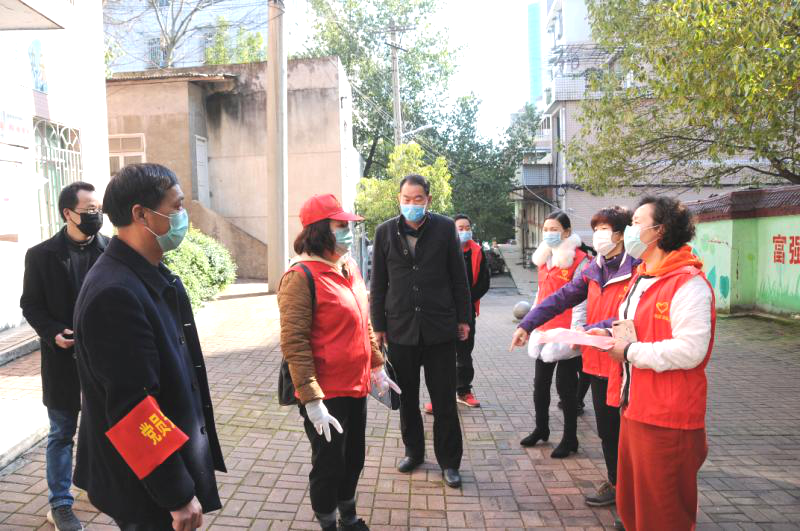 区总工会到防疫一线看望慰问基层工作人员(图3)