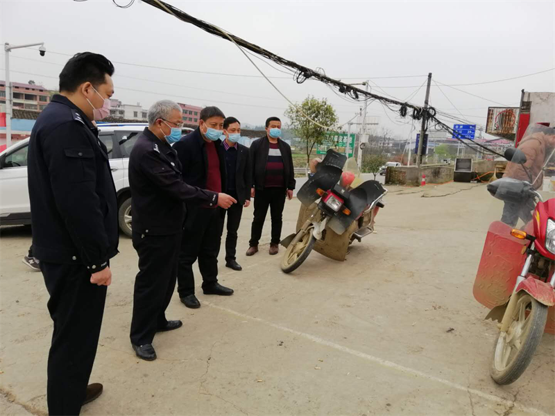 大祥区开展马路市场整治专项督查(图1)
