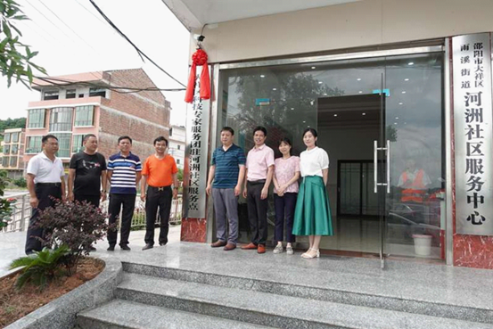 大祥区驻河洲社区：产业扶贫齐出力，科学种植共发展(图1)