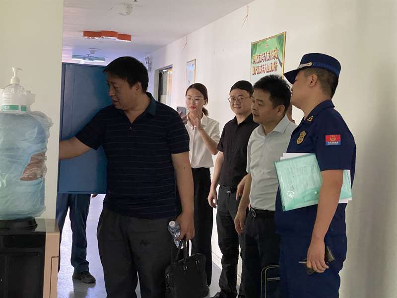 时刻绷紧安全弦 合力筑牢安全网  ——三位区领导分组带队督查校外培训机构消防安全工作(图4)