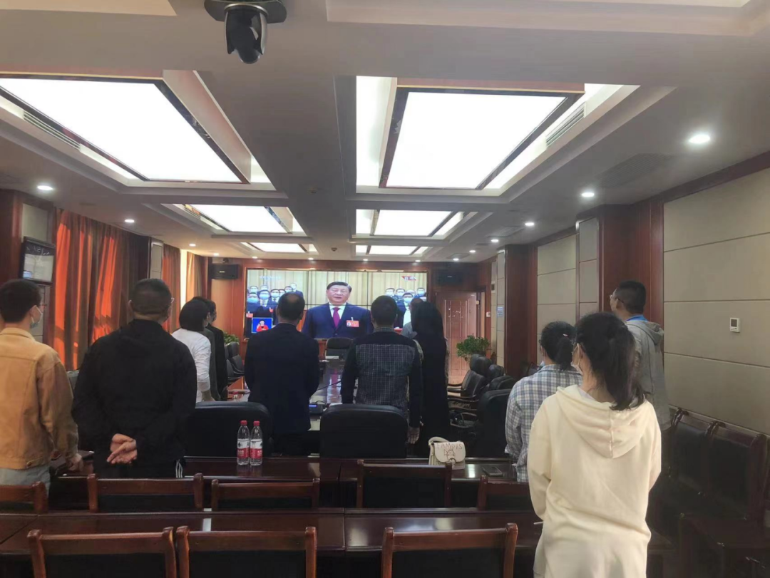 大祥区广大党员干部群众集中收听收看党的二十大开幕会(图4)