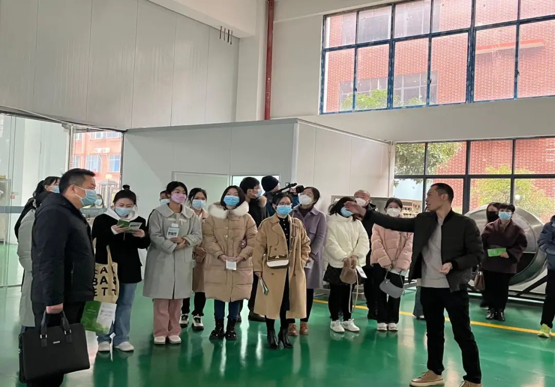 “雁归大祥·共筑梦想”大祥区召开返乡大学生新春座谈会(图4)
