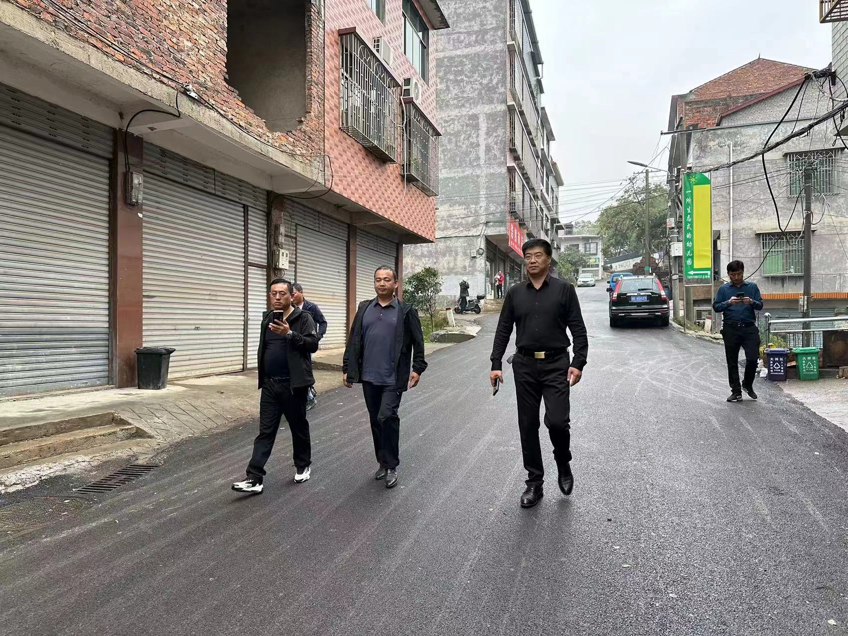 曾峤林督导雨溪街道创文工作(图3)