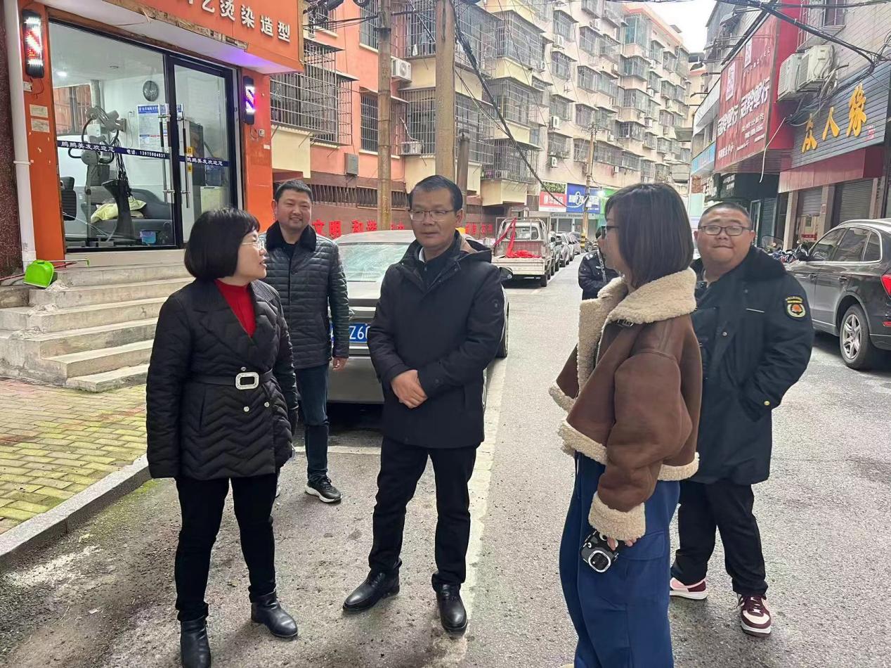 区领导深入一线督查指导，推动创文工作立行立改、全面提升(图8)