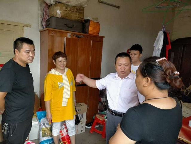 区政协：走访慰问，把困难群众装心上(图2)