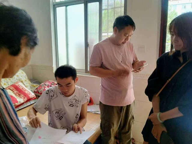 城北街道开展入户调查廉租房租赁补贴工作(图1)