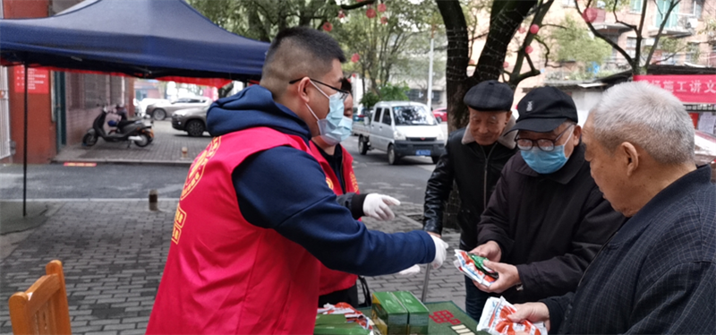 城西街道开展免费发放老鼠药蟑螂药除四害活动(图3)