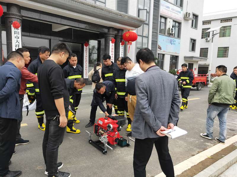 蔡锷乡组织乡、村消防员开展灭火演练(图3)
