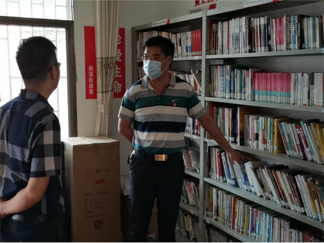 曾峤林带队督导雨溪街道疫情防控工作(图2)