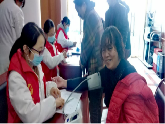城西街道樟树垅社区开展免费健康体检(图2)