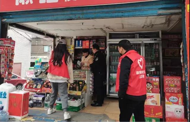 中心街道开展创文宣传工作 让文明意识深入人心(图1)