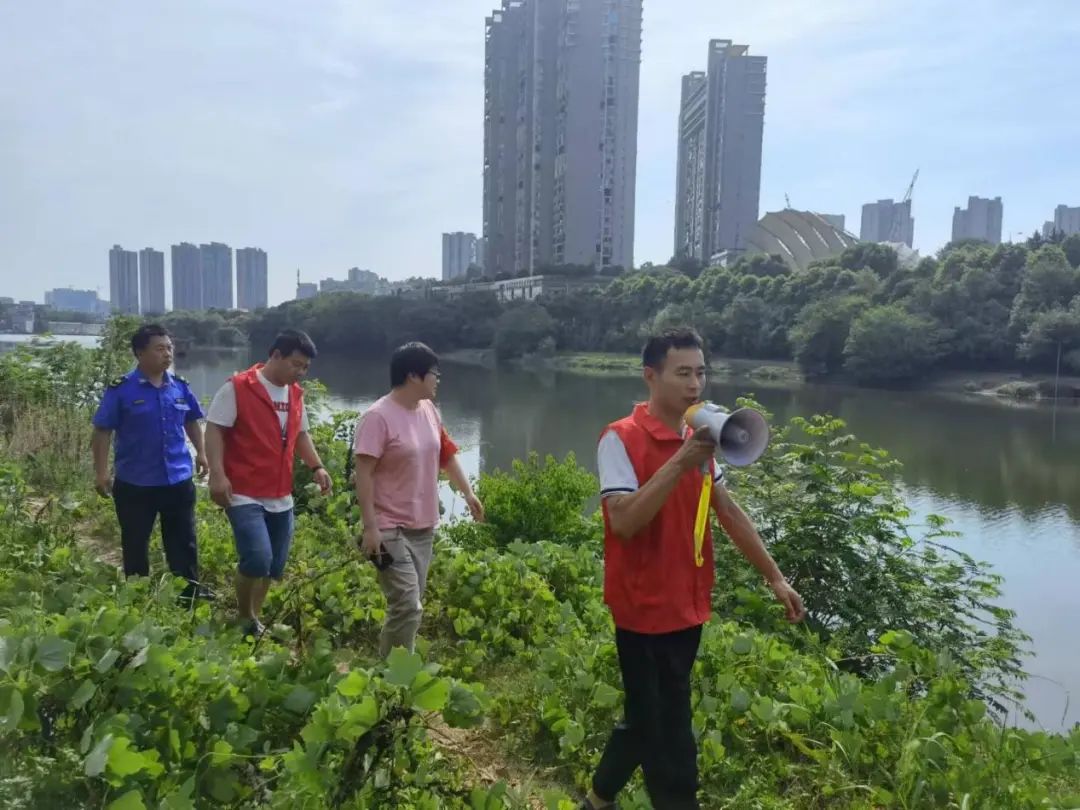 大祥区翠园街道扎实开展“河长制”工作(图1)