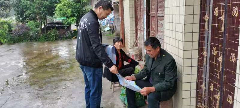 大祥区檀江街道大力开展防养老诈骗宣传工作(图1)