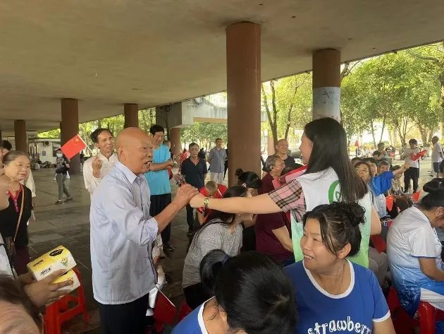 大祥区民政举办“喜迎党的二十大，文明创建我先行”社区群众文艺汇演活动(图4)