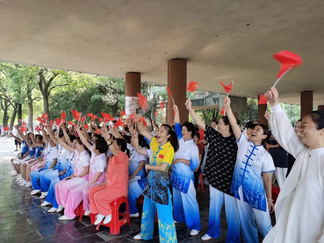 大祥区民政举办“喜迎党的二十大，文明创建我先行”社区群众文艺汇演活动(图7)