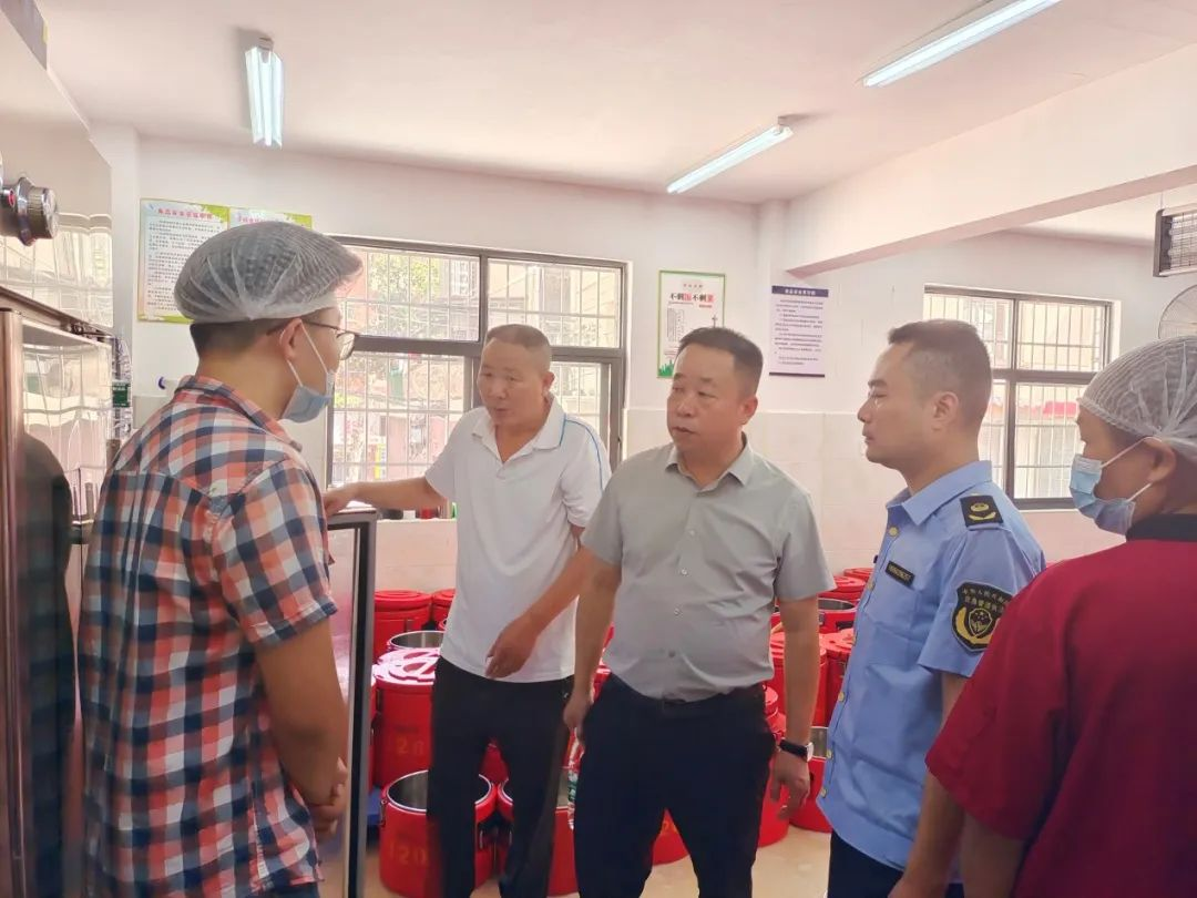 百春园街道开展校园安全生产专项检查(图2)