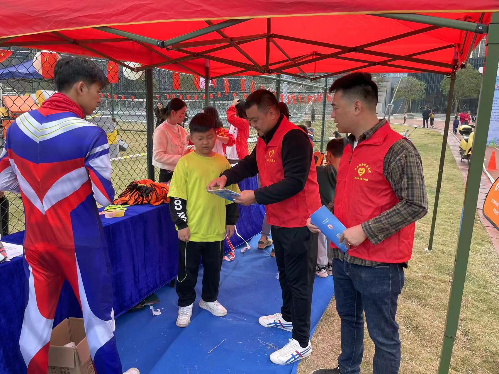 红旗路街道开展青少年禁毒宣传活动(图1)