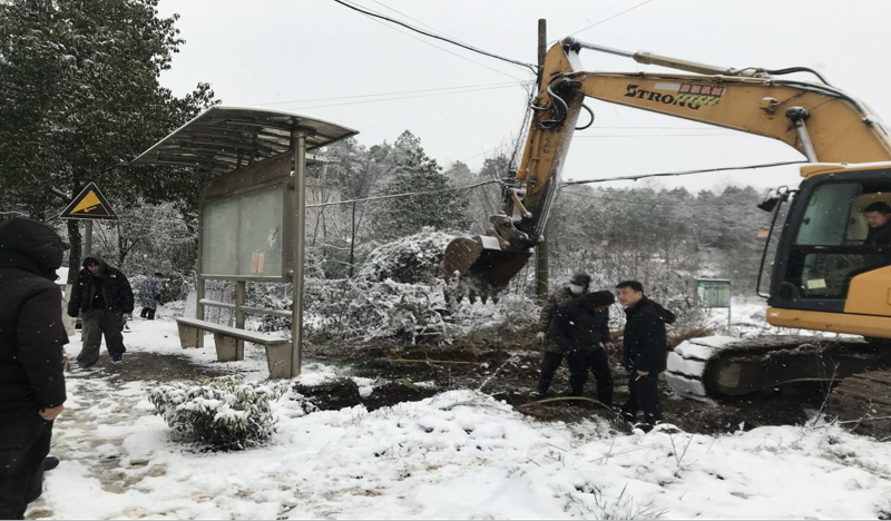 大祥区城南街道：风雪无阻推进城乡供水一体化(图1)