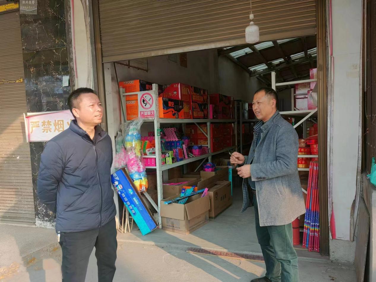 烟花爆竹勿燃放，健康平安过新年——雨溪街道开展禁燃禁放烟花爆竹系列活动(图1)